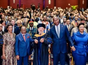 Lula recebe título de doutor honoris causa em Moçambique