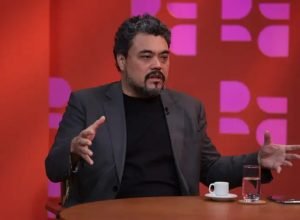 Motoristas de aplicativo caíram no conto do vigário, diz Sakamoto