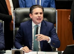 O que é um devedor contumaz? Câmara aprova regras mais rígidas