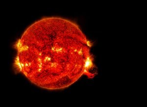 Explosão solar intensa provoca apagões de rádio